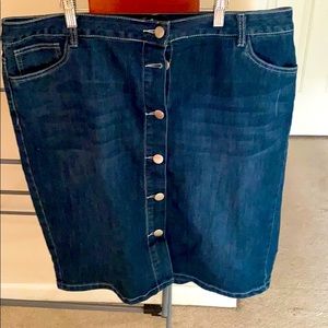 Women’s knee length pencil jean skirt sz 16